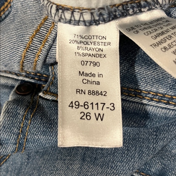 24/7 woman’s distressed jeans plus size 26 - Picture 8 of 10